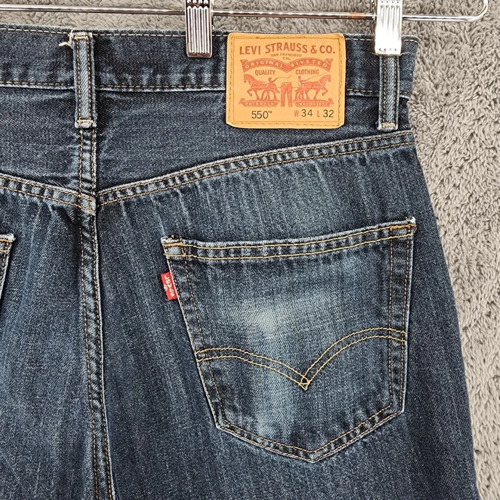 Levis 550 Jeans Mens 34x32 Blue Medium Wash Relaxed Tapered Red Tab Zipper Fly